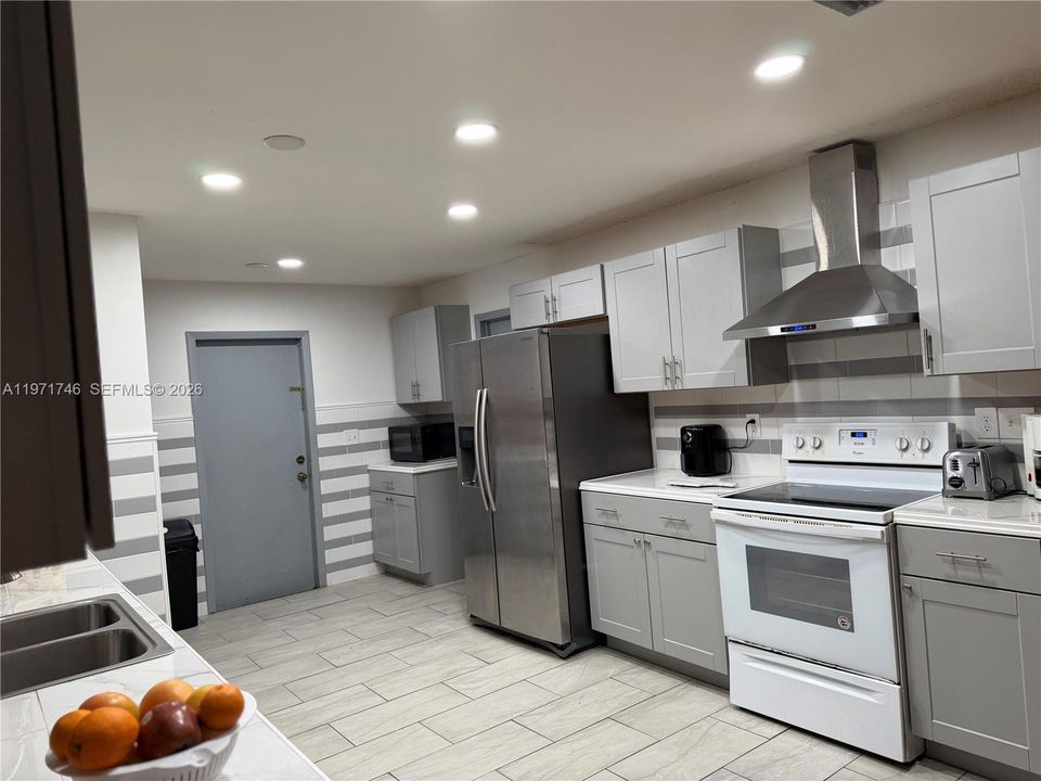 Activo con contrato: $480,000 (4 camas, 2 baños, 1521 Pies cuadrados)