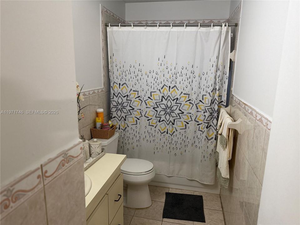 Activo con contrato: $480,000 (4 camas, 2 baños, 1521 Pies cuadrados)
