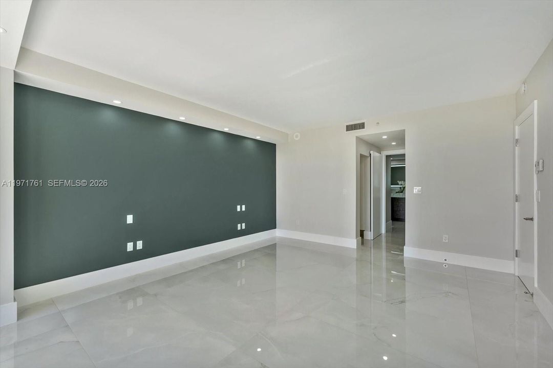 For Sale: $3,495,000 (2 beds, 2 baths, 2110 Square Feet)
