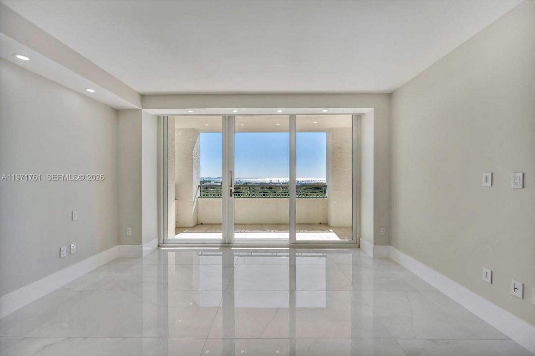For Sale: $3,495,000 (2 beds, 2 baths, 2110 Square Feet)