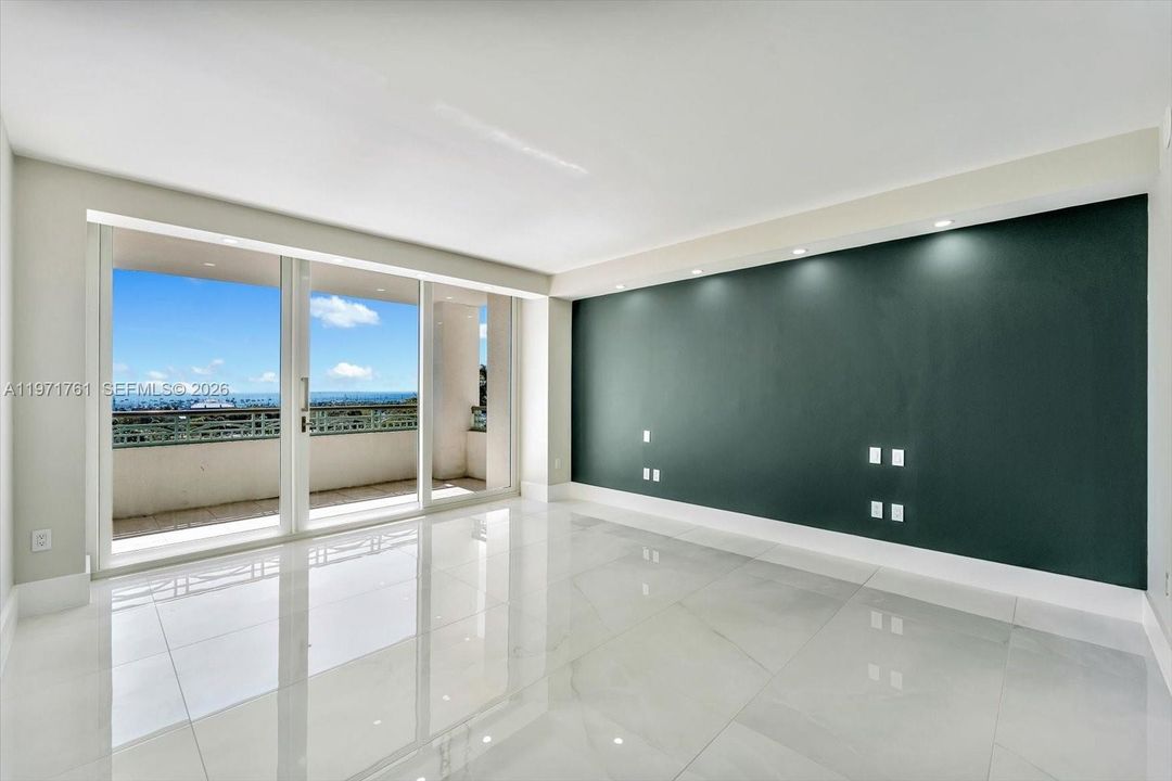 For Sale: $3,495,000 (2 beds, 2 baths, 2110 Square Feet)