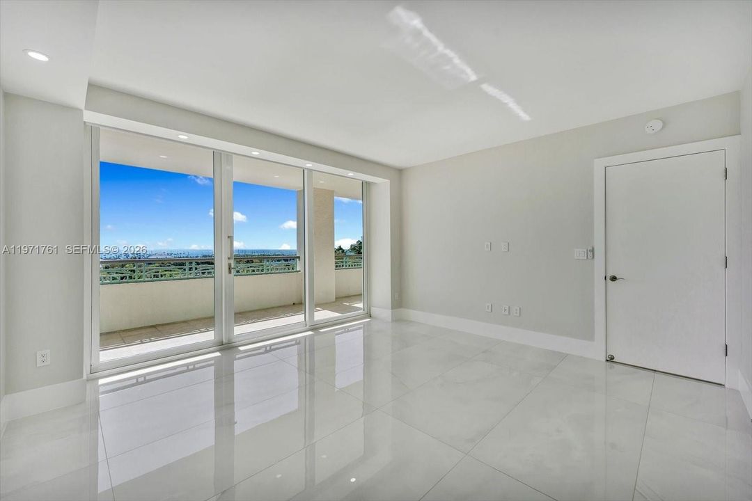 For Sale: $3,495,000 (2 beds, 2 baths, 2110 Square Feet)
