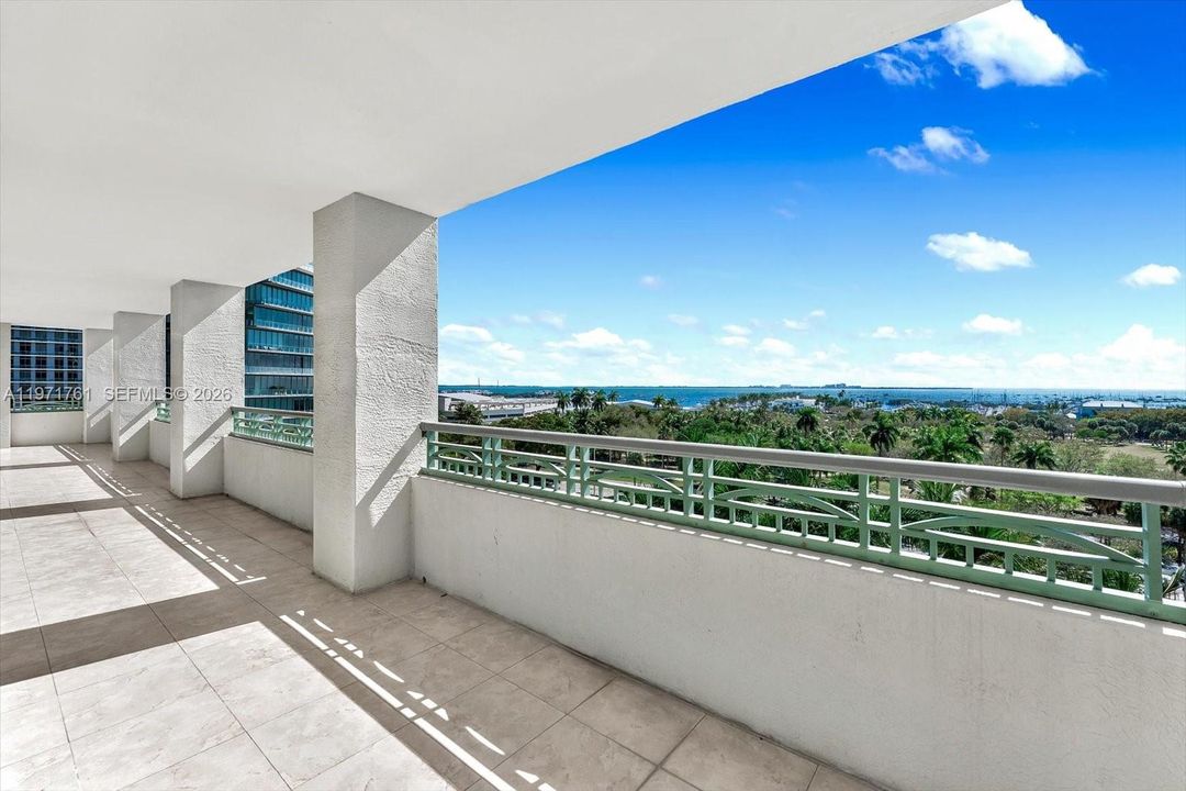 For Sale: $3,495,000 (2 beds, 2 baths, 2110 Square Feet)