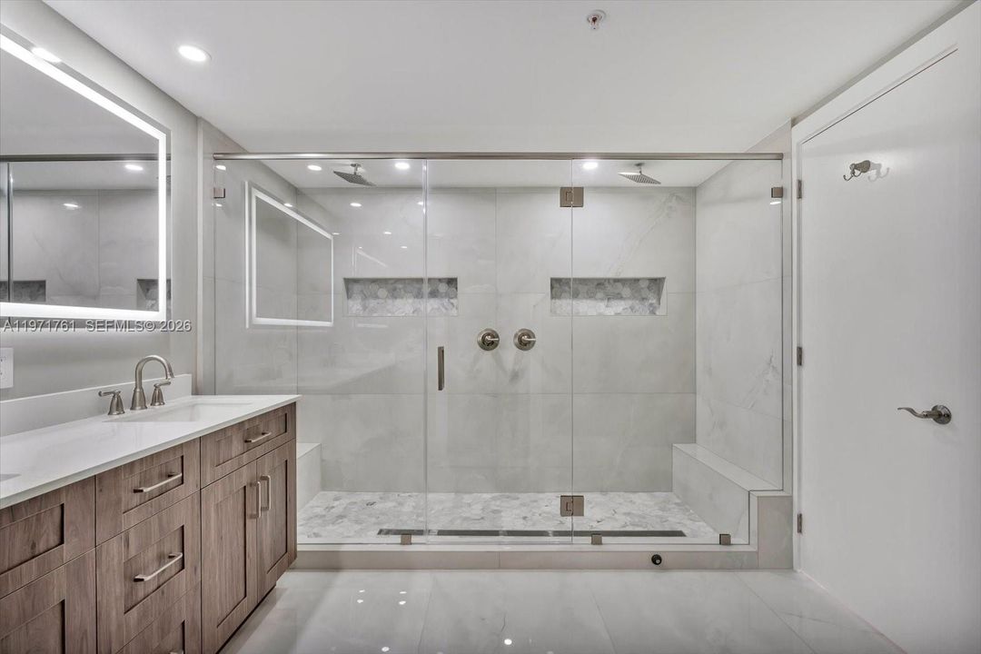 For Sale: $3,495,000 (2 beds, 2 baths, 2110 Square Feet)
