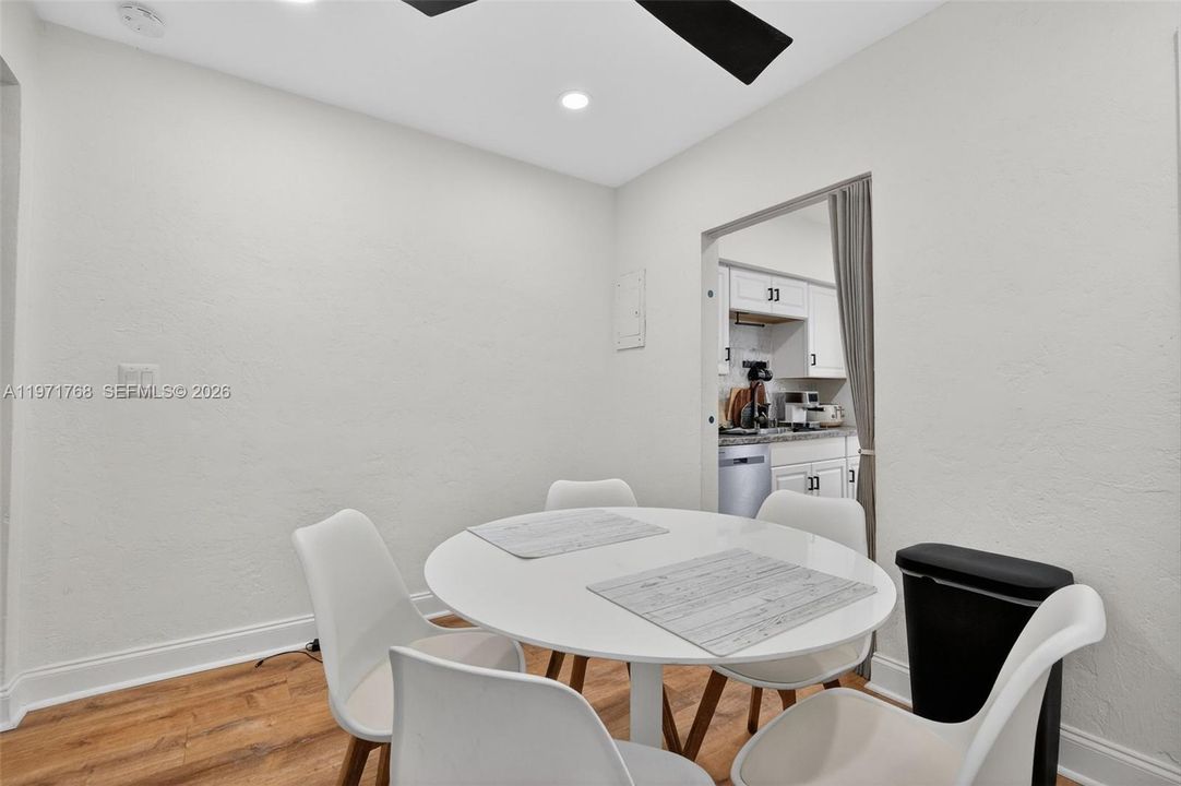 En Venta: $195,000 (0 camas, 1 baños, 420 Pies cuadrados)