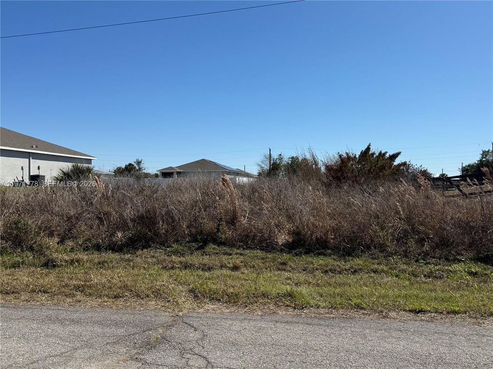 待售: $29,000 (0.23 acres)
