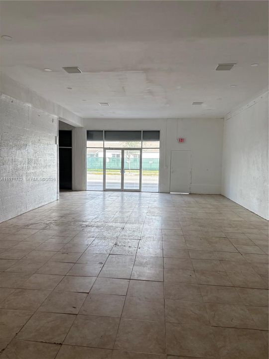 В аренду: $5,000 (0 спален, 0 ванн, 0 Квадратных фут)