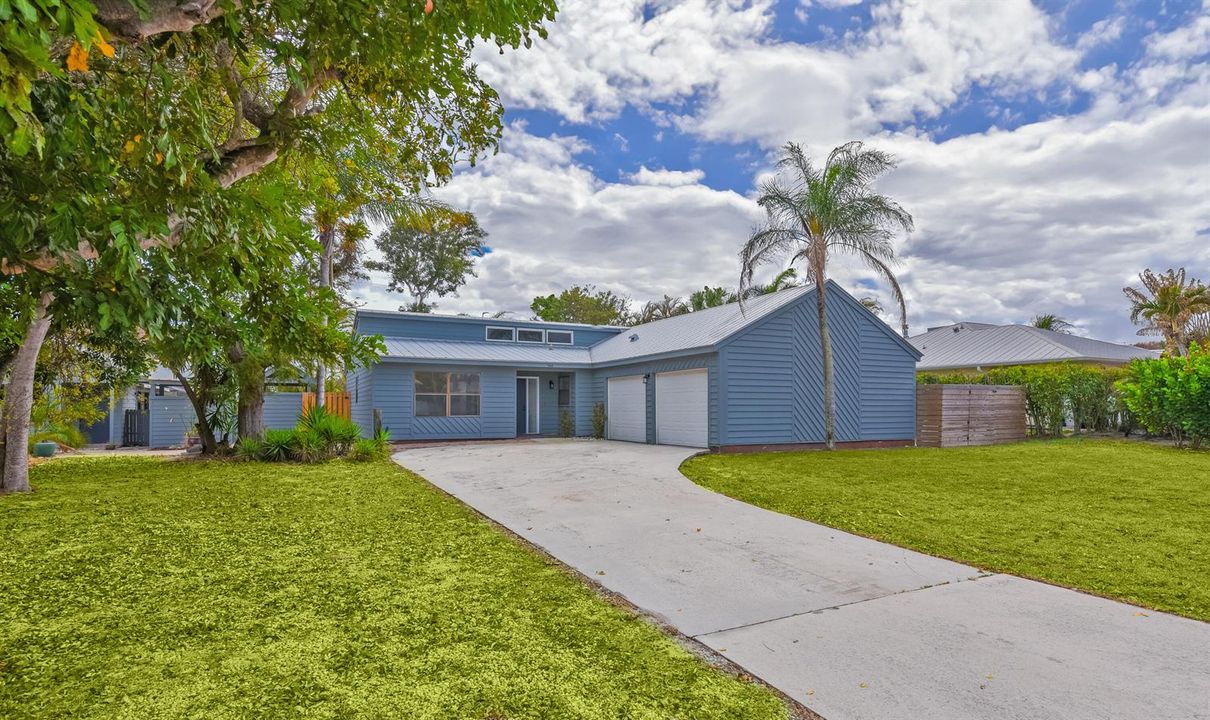 5666 SE Matousek St Stuart FL-print-002-