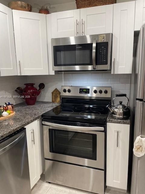 Active With Contract: $109,998 (2 beds, 2 baths, 927 Square Feet)