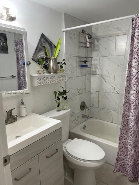 Active With Contract: $109,998 (2 beds, 2 baths, 927 Square Feet)
