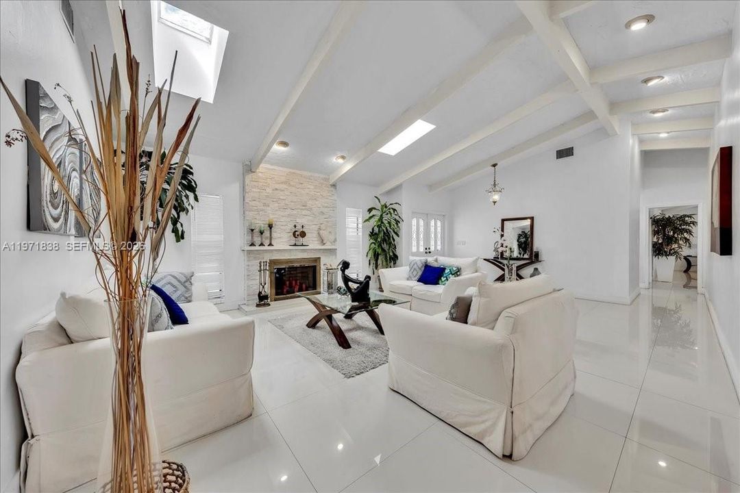 For Sale: $1,250,000 (4 beds, 2 baths, 2622 Square Feet)