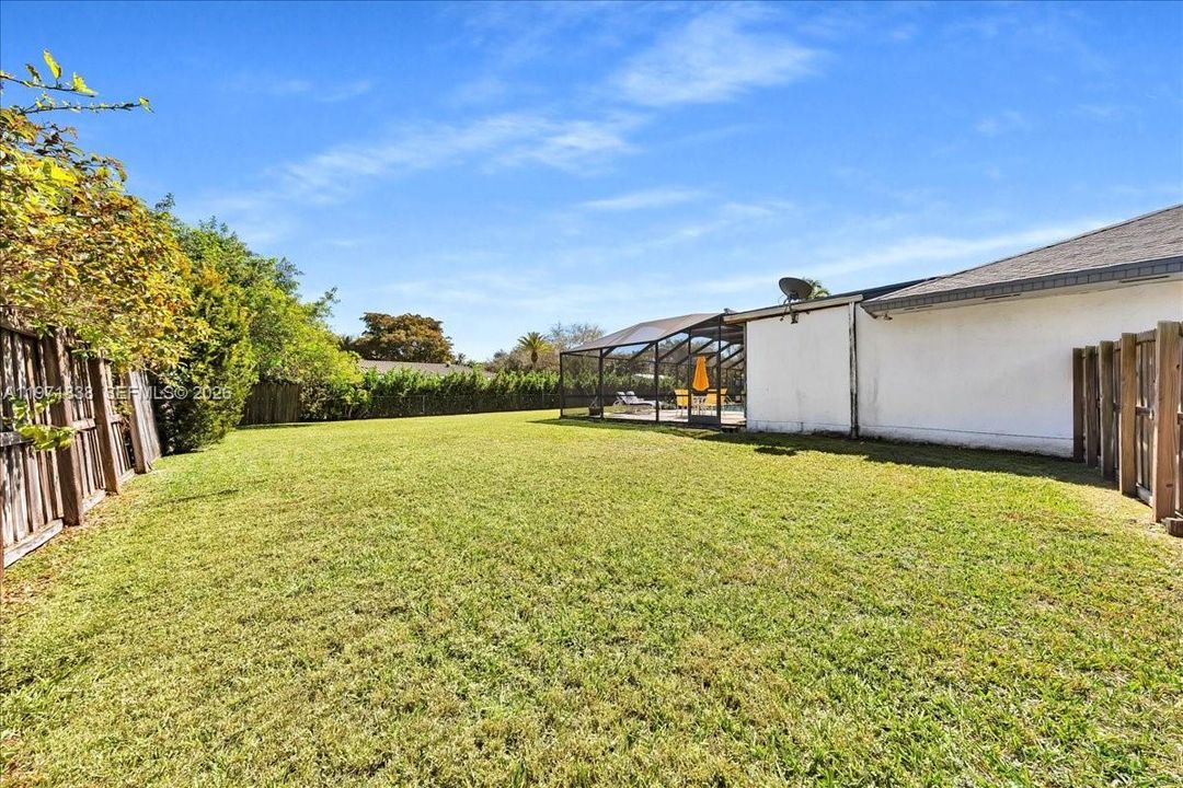 For Sale: $1,250,000 (4 beds, 2 baths, 2622 Square Feet)