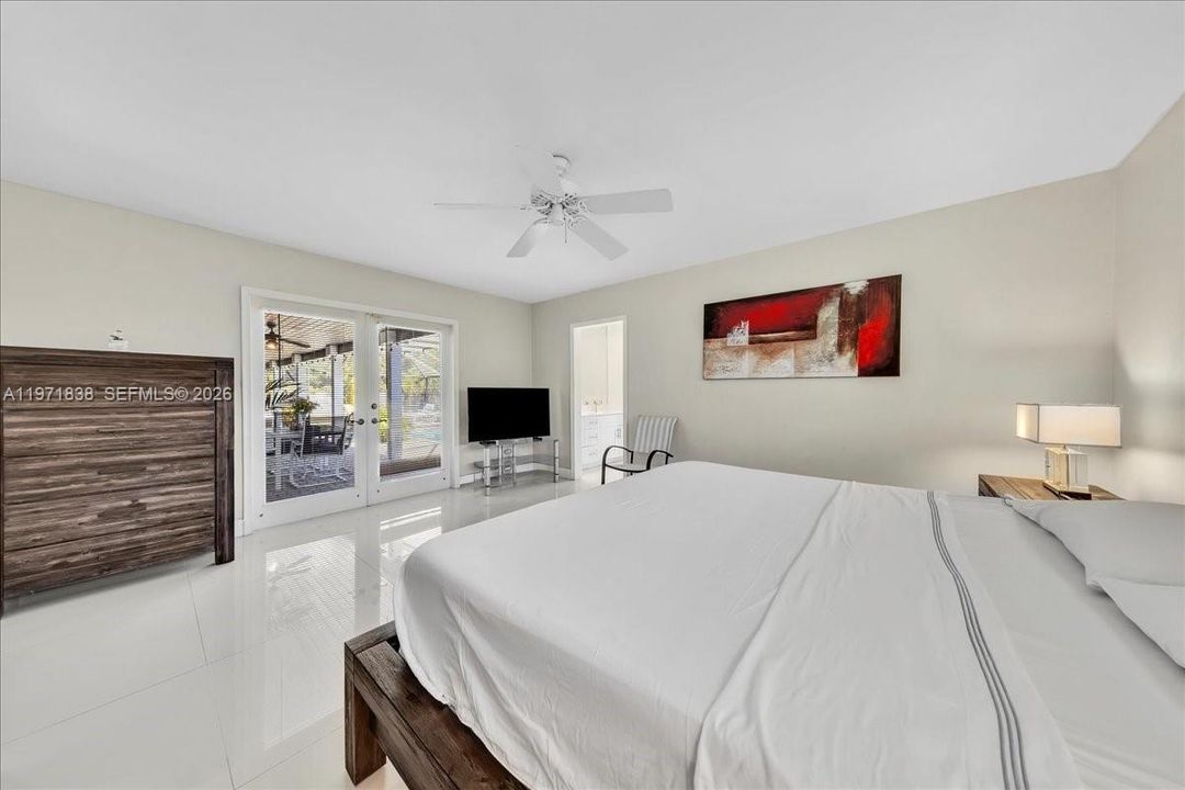 For Sale: $1,250,000 (4 beds, 2 baths, 2622 Square Feet)
