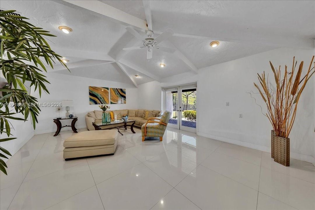 For Sale: $1,250,000 (4 beds, 2 baths, 2622 Square Feet)