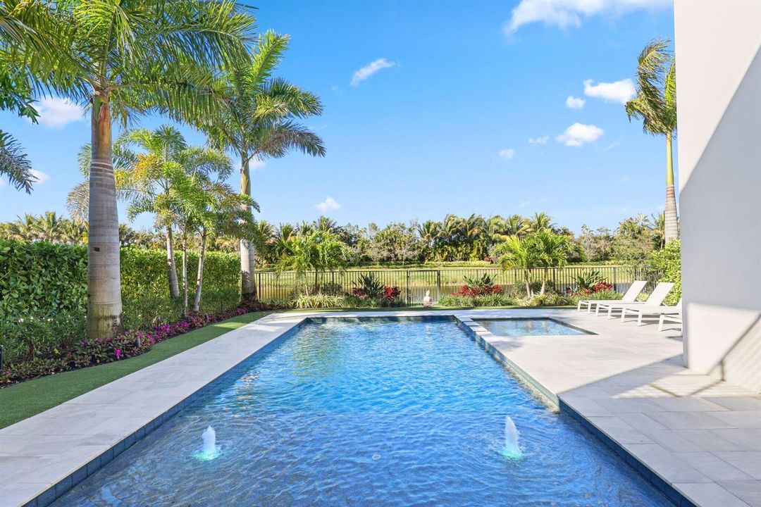 Custom Pool