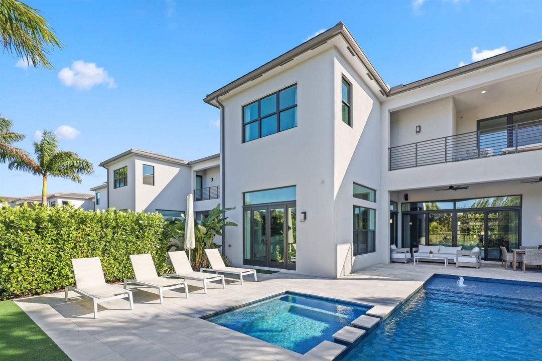 Custom Pool