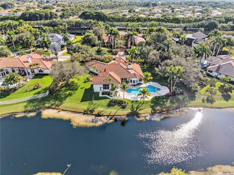 На продажу: $3,699,999 (5 спален, 5 ванн, 4309 Квадратных фут)