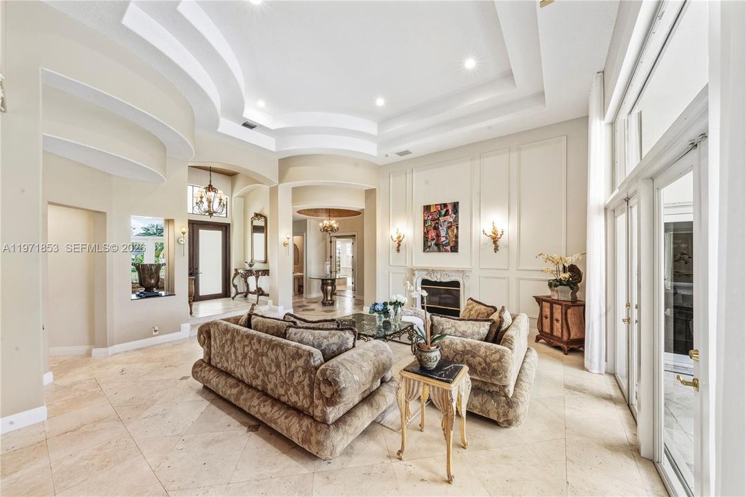На продажу: $3,699,999 (5 спален, 5 ванн, 4309 Квадратных фут)