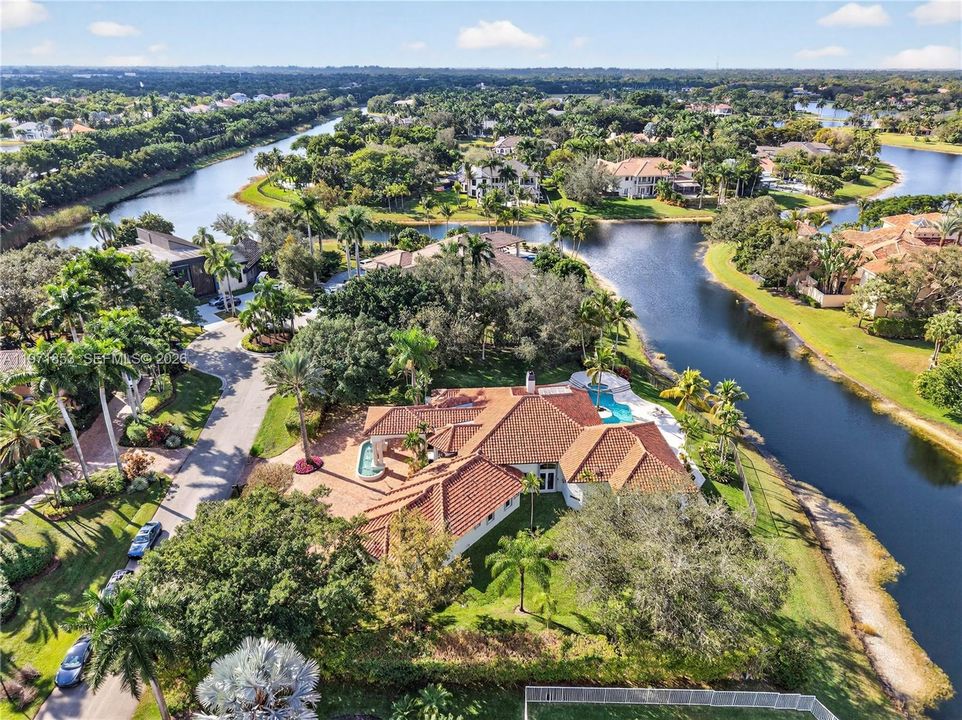 На продажу: $3,699,999 (5 спален, 5 ванн, 4309 Квадратных фут)