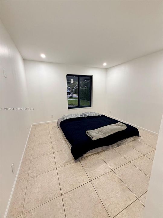 For Rent: $5,200 (3 beds, 2 baths, 1749 Square Feet)