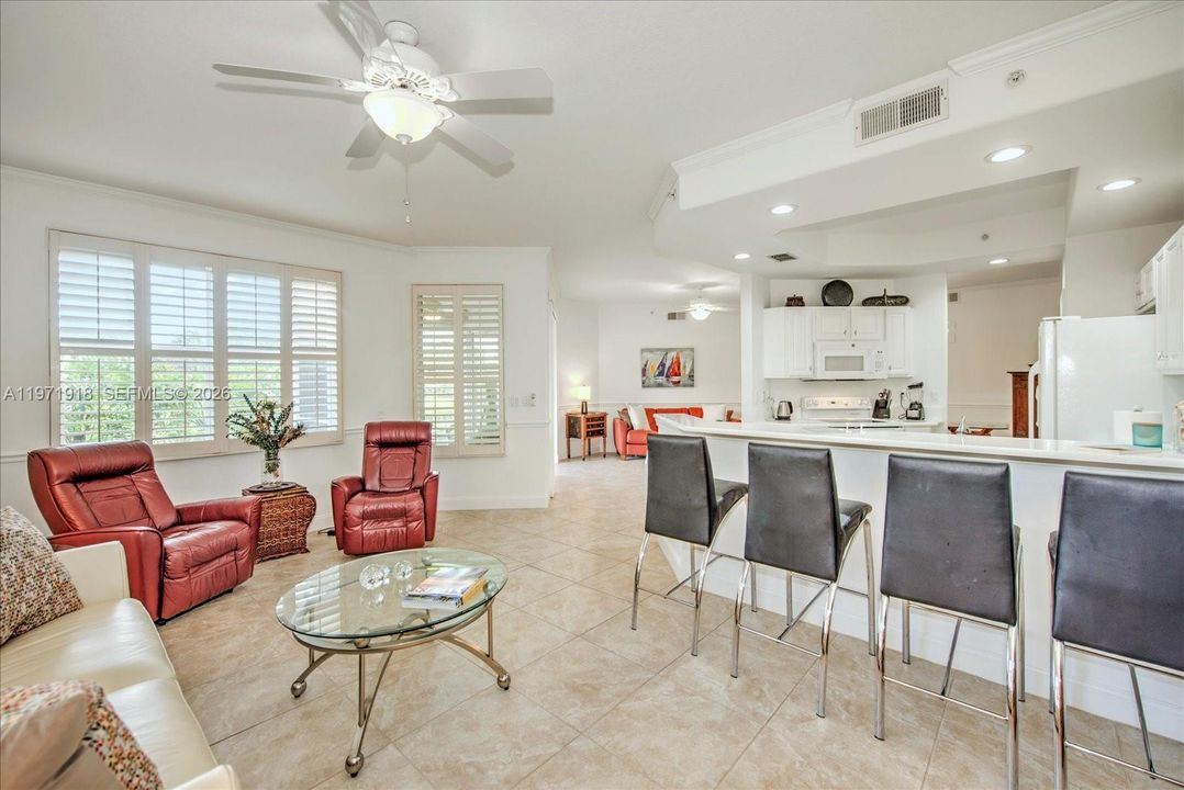 For Sale: $399,000 (2 beds, 2 baths, 1629 Square Feet)