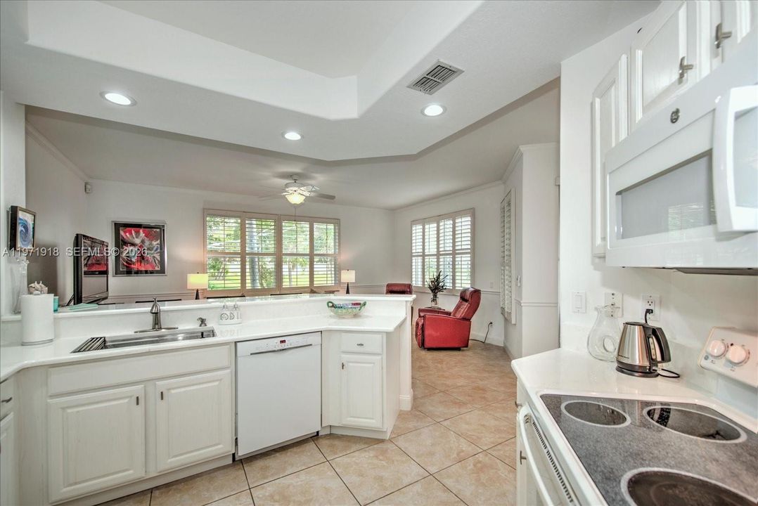 For Sale: $399,000 (2 beds, 2 baths, 1629 Square Feet)