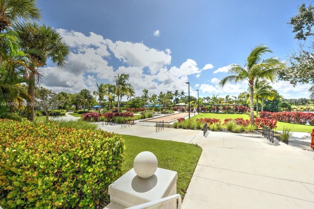 For Sale: $399,000 (2 beds, 2 baths, 1629 Square Feet)
