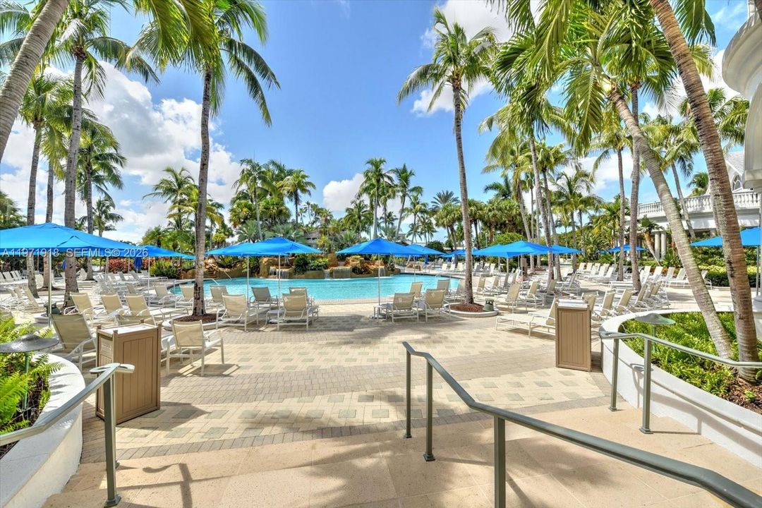 For Sale: $399,000 (2 beds, 2 baths, 1629 Square Feet)