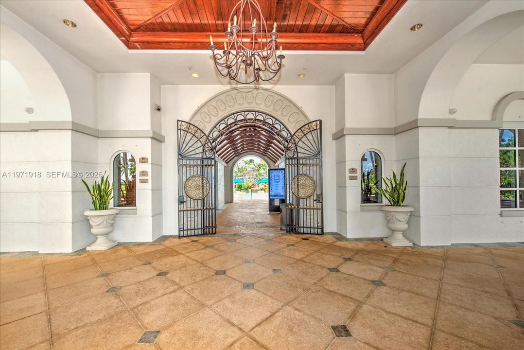 For Sale: $399,000 (2 beds, 2 baths, 1629 Square Feet)