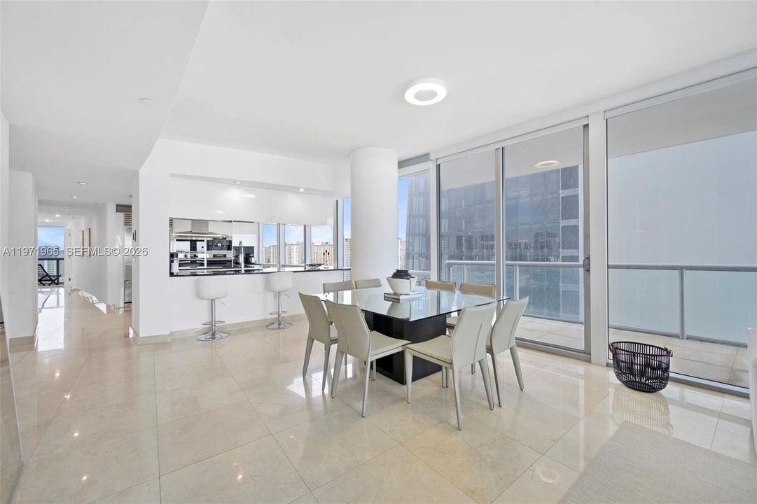 For Sale: $2,850,000 (3 beds, 3 baths, 1956 Square Feet)