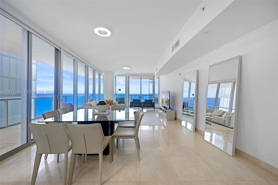 For Sale: $2,850,000 (3 beds, 3 baths, 1956 Square Feet)