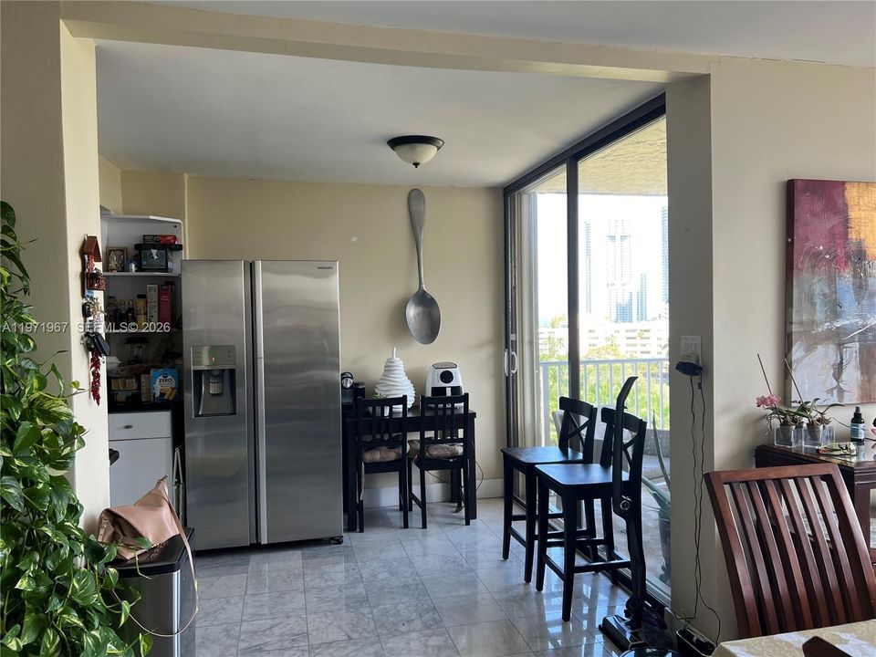 Breakfast area