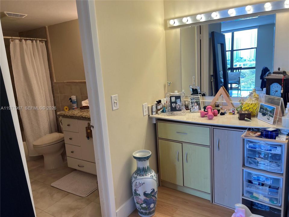 Dressing AreaMaster Bath