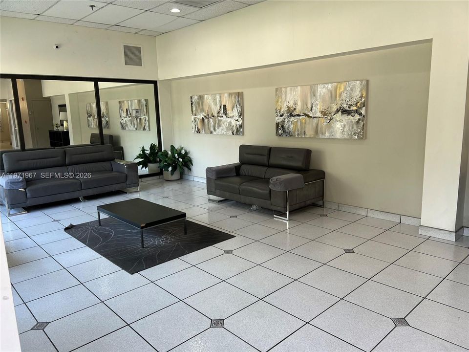 For Sale: $449,000 (2 beds, 2 baths, 1320 Square Feet)