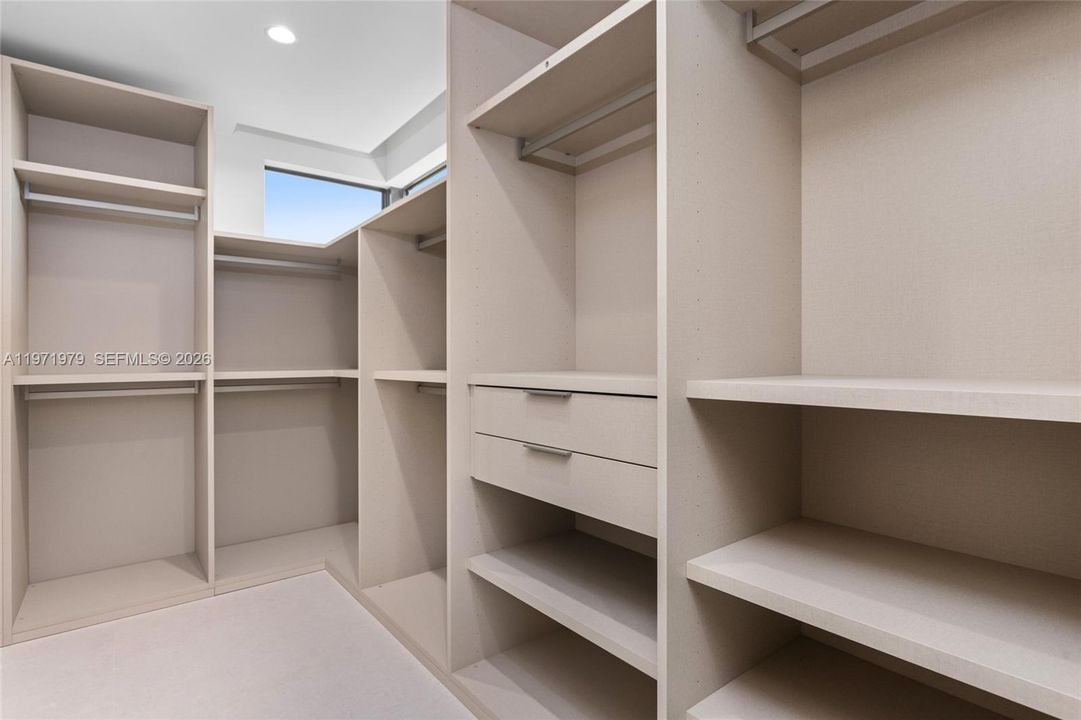 En Venta: $24,900,000 (6 camas, 7 baños, 9135 Pies cuadrados)
