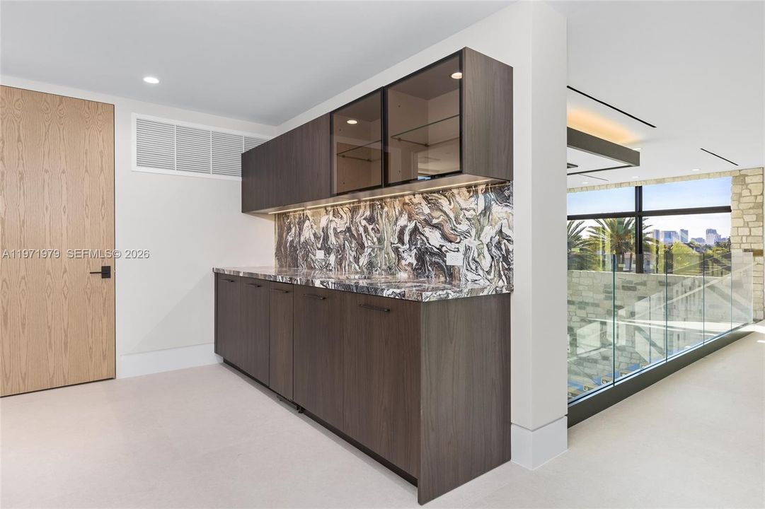 En Venta: $24,900,000 (6 camas, 7 baños, 9135 Pies cuadrados)