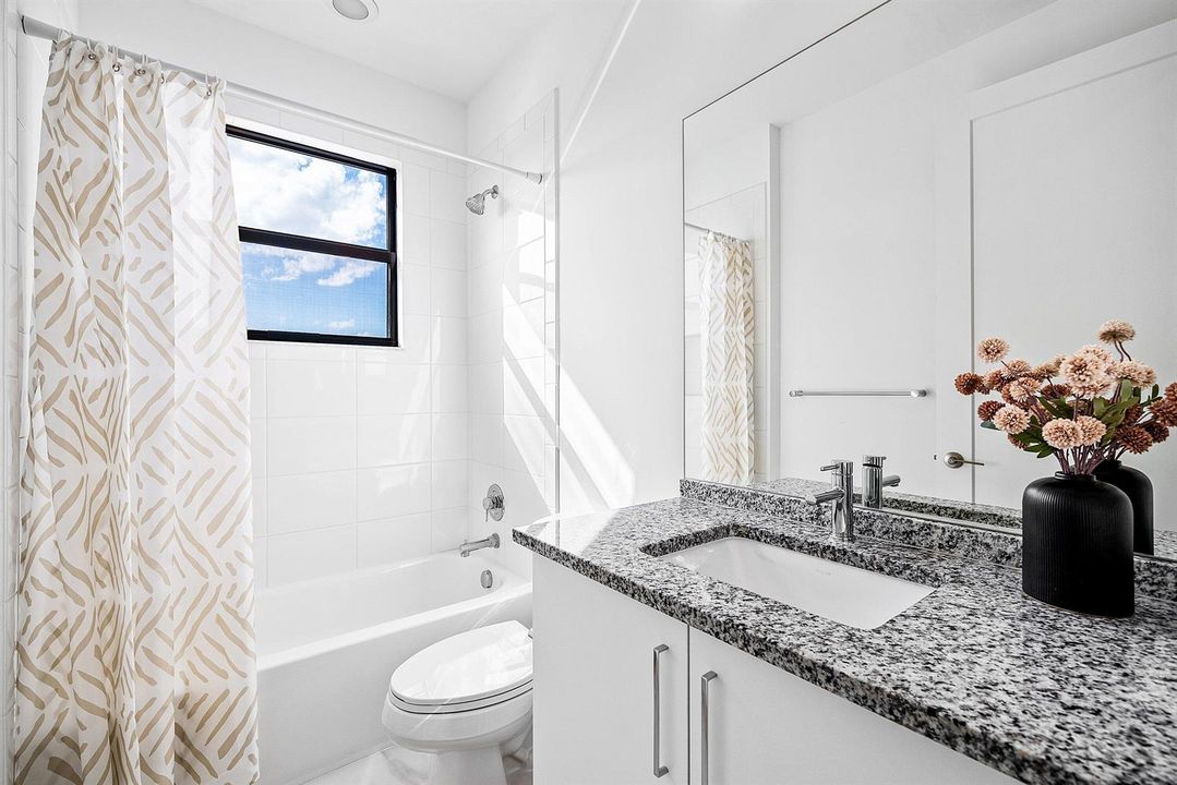 033-8325RoyalCountyDownRoad-BocaRaton-FL