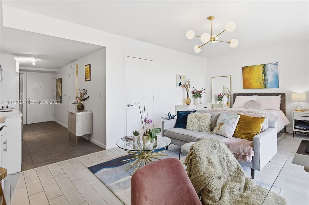 For Sale: $360,000 (0 beds, 1 baths, 567 Square Feet)