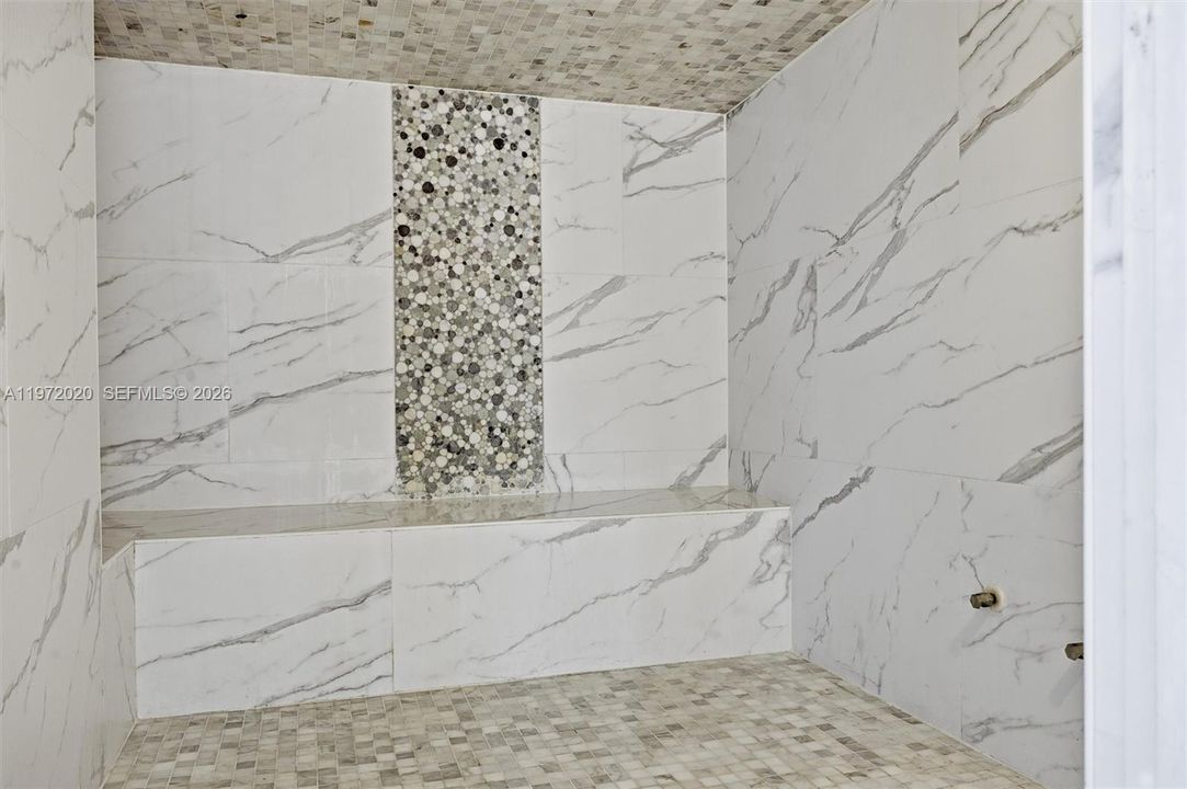 For Sale: $360,000 (0 beds, 1 baths, 567 Square Feet)