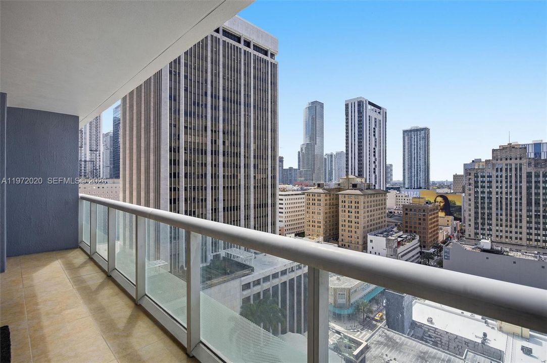 For Sale: $360,000 (0 beds, 1 baths, 567 Square Feet)