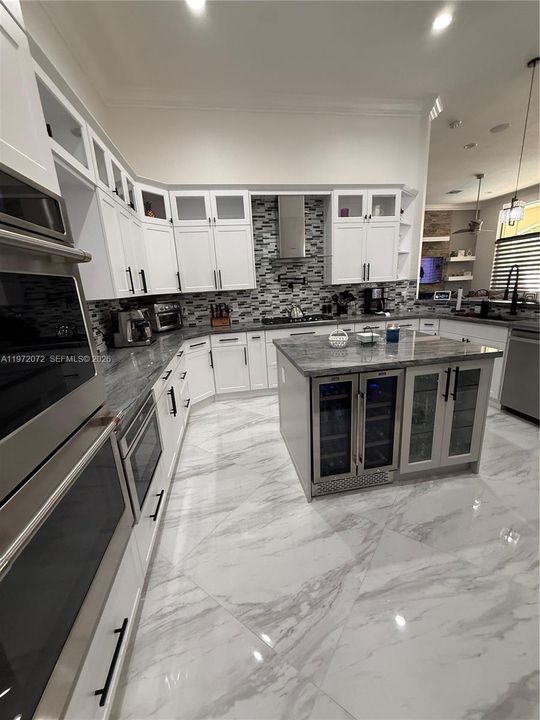 For Sale: $1,775,000 (7 beds, 5 baths, 3966 Square Feet)