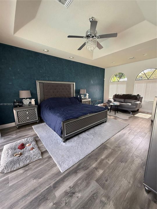 For Sale: $1,775,000 (7 beds, 5 baths, 3966 Square Feet)