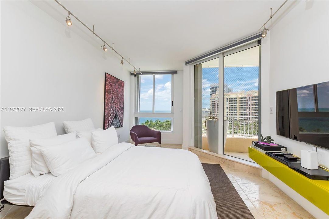 На продажу: $5,650,000 (4 спален, 4 ванн, 3084 Квадратных фут)