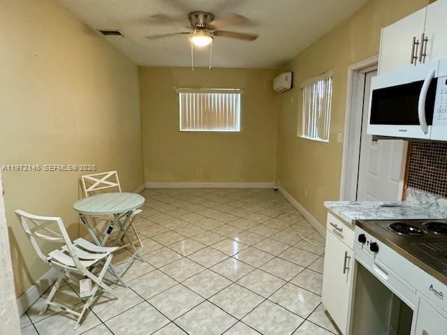 Active With Contract: $1,150 (0 beds, 1 baths, 200 Square Feet)