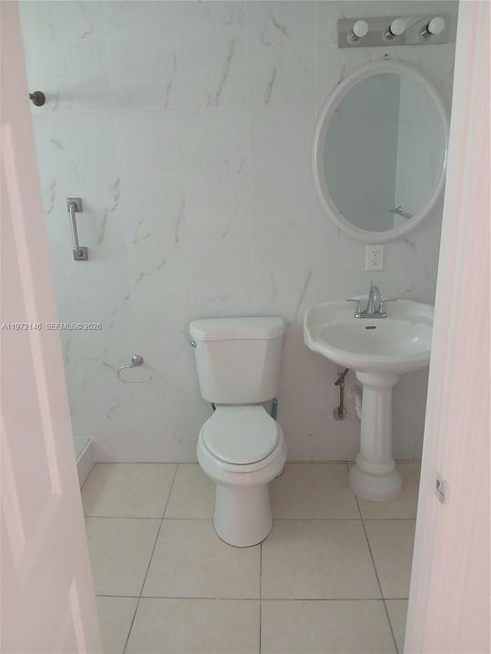 Active With Contract: $1,150 (0 beds, 1 baths, 200 Square Feet)