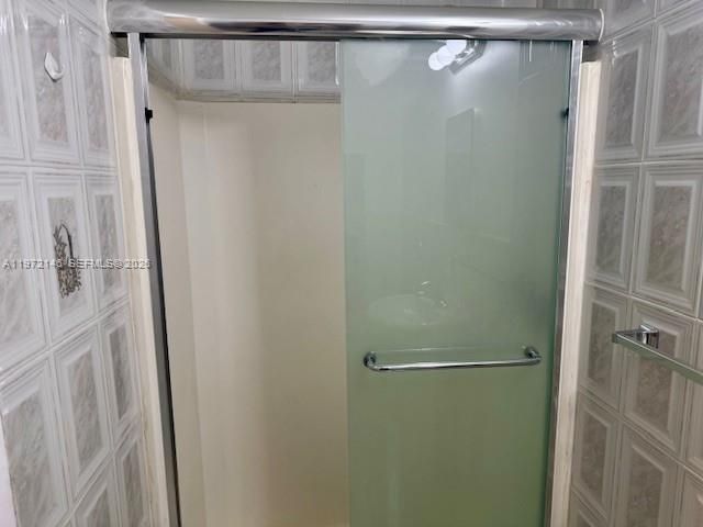 Active With Contract: $1,150 (0 beds, 1 baths, 200 Square Feet)