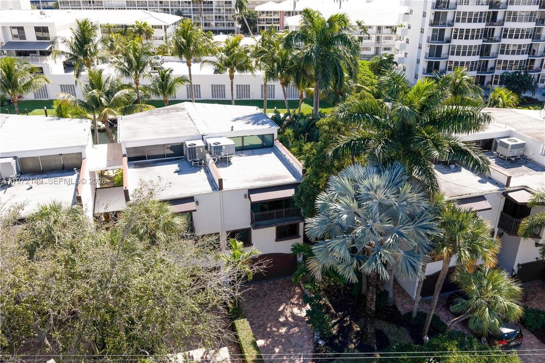 For Sale: $1,125,000 (2 beds, 2 baths, 1806 Square Feet)