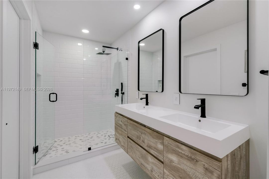 For Sale: $1,125,000 (2 beds, 2 baths, 1806 Square Feet)