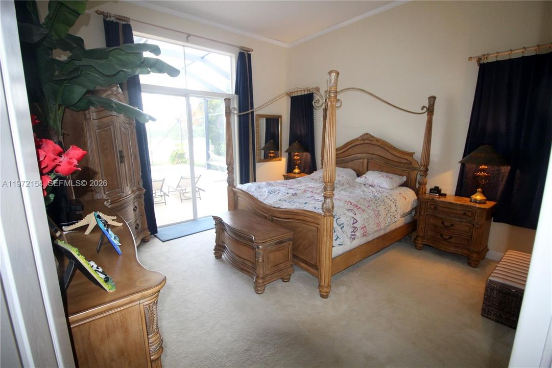 En Venta: $949,000 (3 camas, 2 baños, 2474 Pies cuadrados)