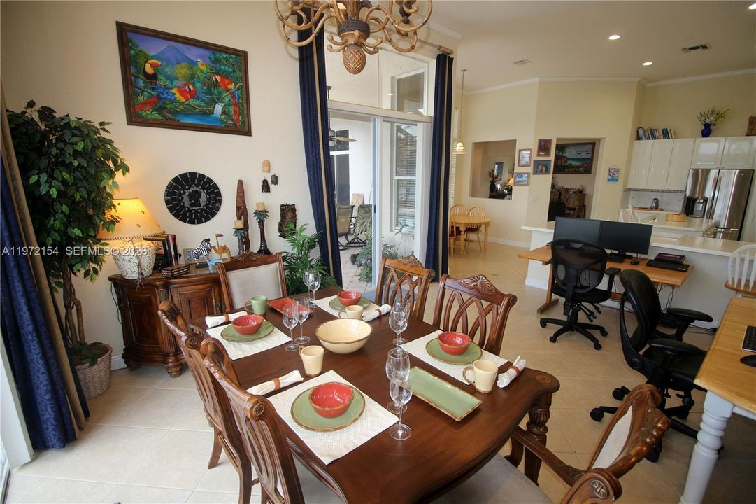 En Venta: $949,000 (3 camas, 2 baños, 2474 Pies cuadrados)